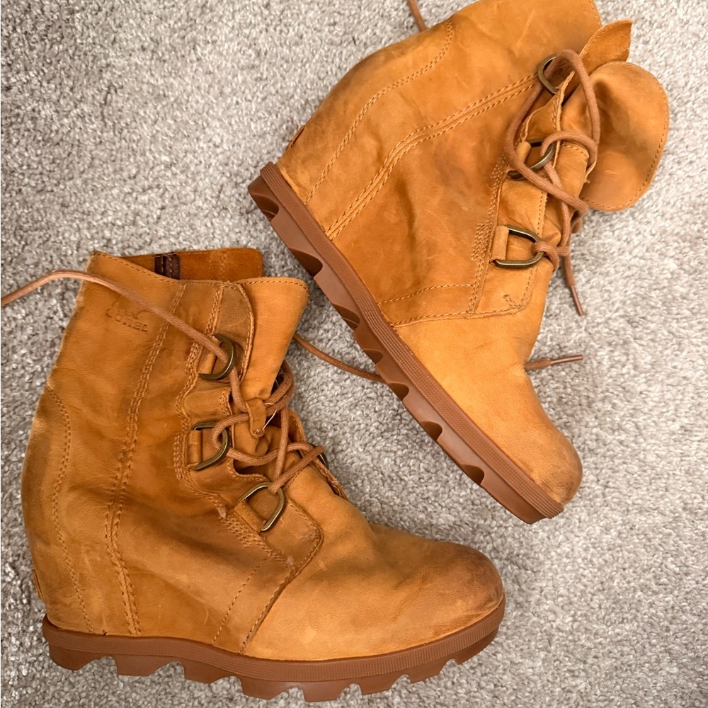 Sorel Women's Brown Lace Up Wedge Boots
